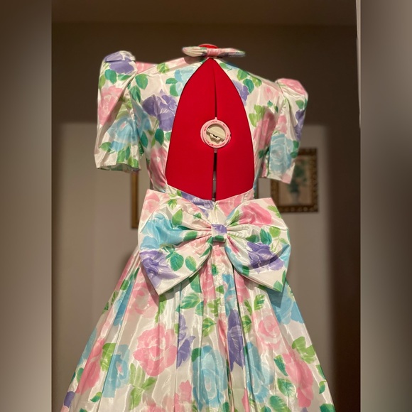 Vintage 80s Gunne Sax Pastel Floral Formal Gown With Bow Details - Picture 5 of 15
